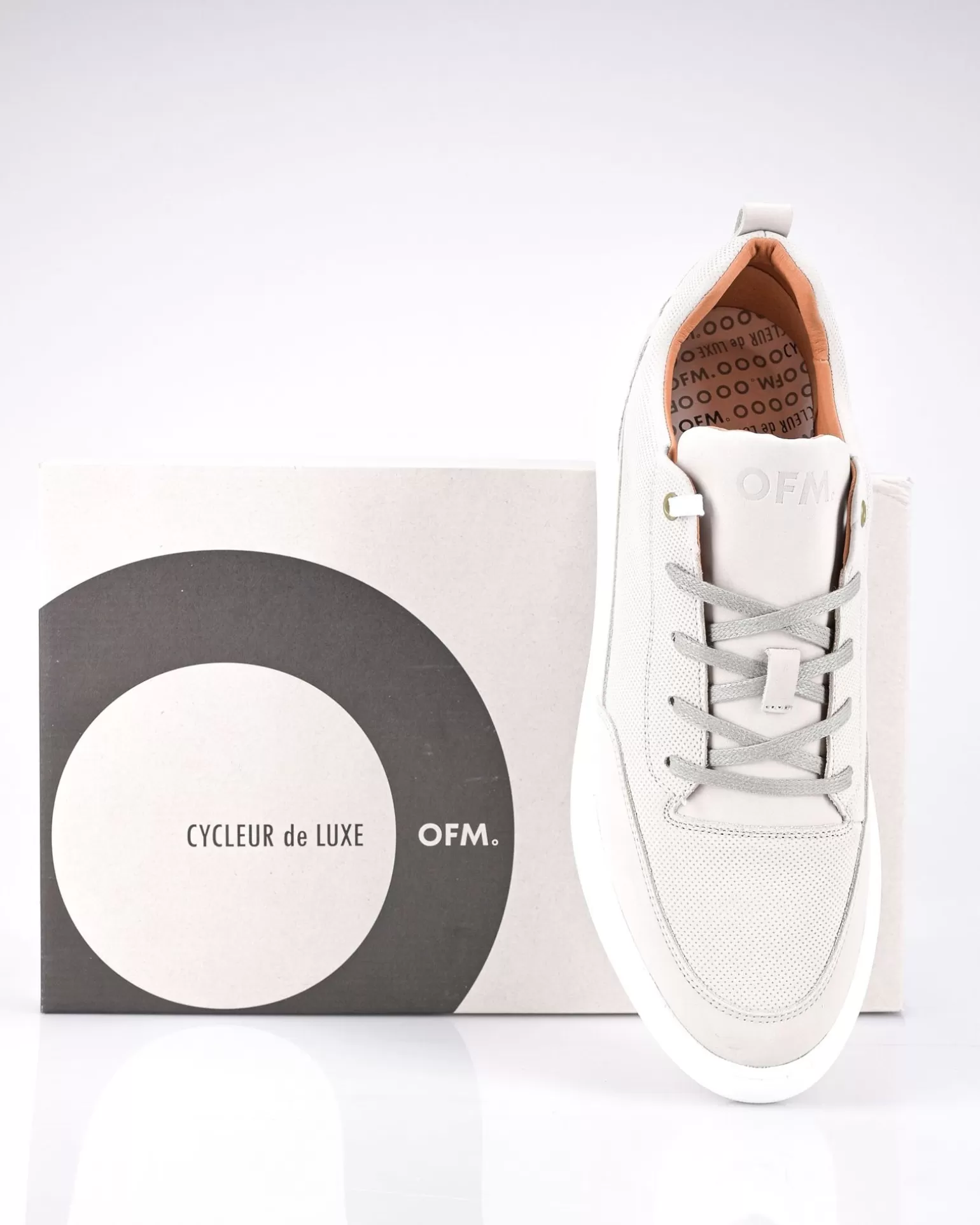 cycleur_de_luxe_ride_sneakers_4.webp Ride Sneakers>Cycleur de Luxe Fashion