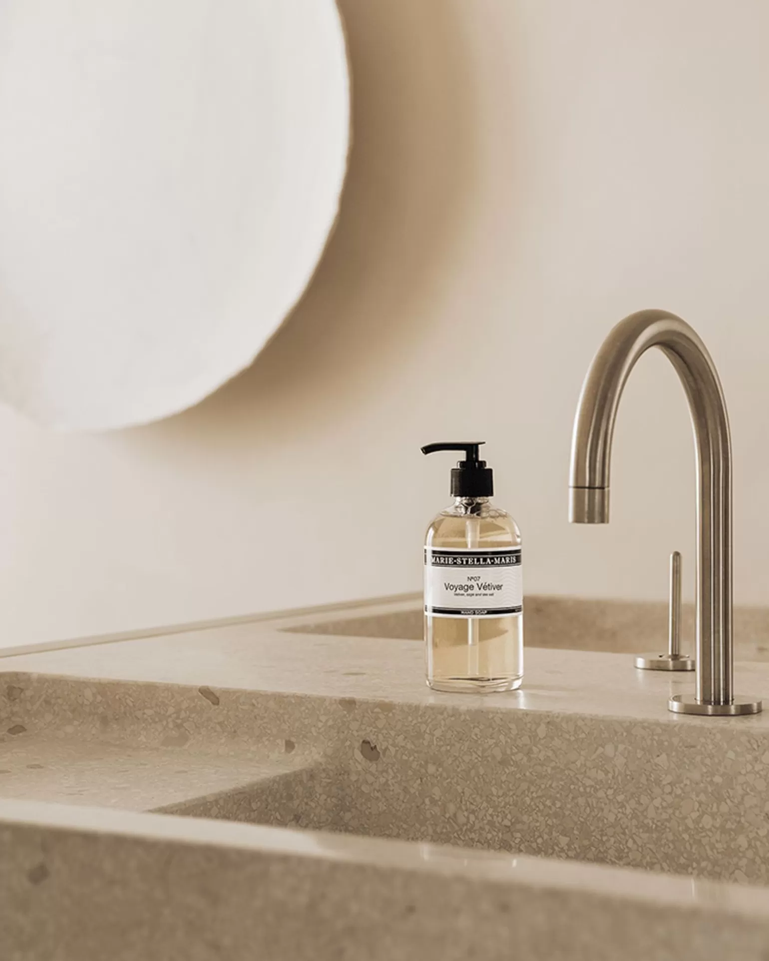 mariestellamaris_handsoap_voyage_vetiver_2.webp Marie-Stella-Maris Handsoap Voyage Vetiver>Marie Stella Maris Cheap