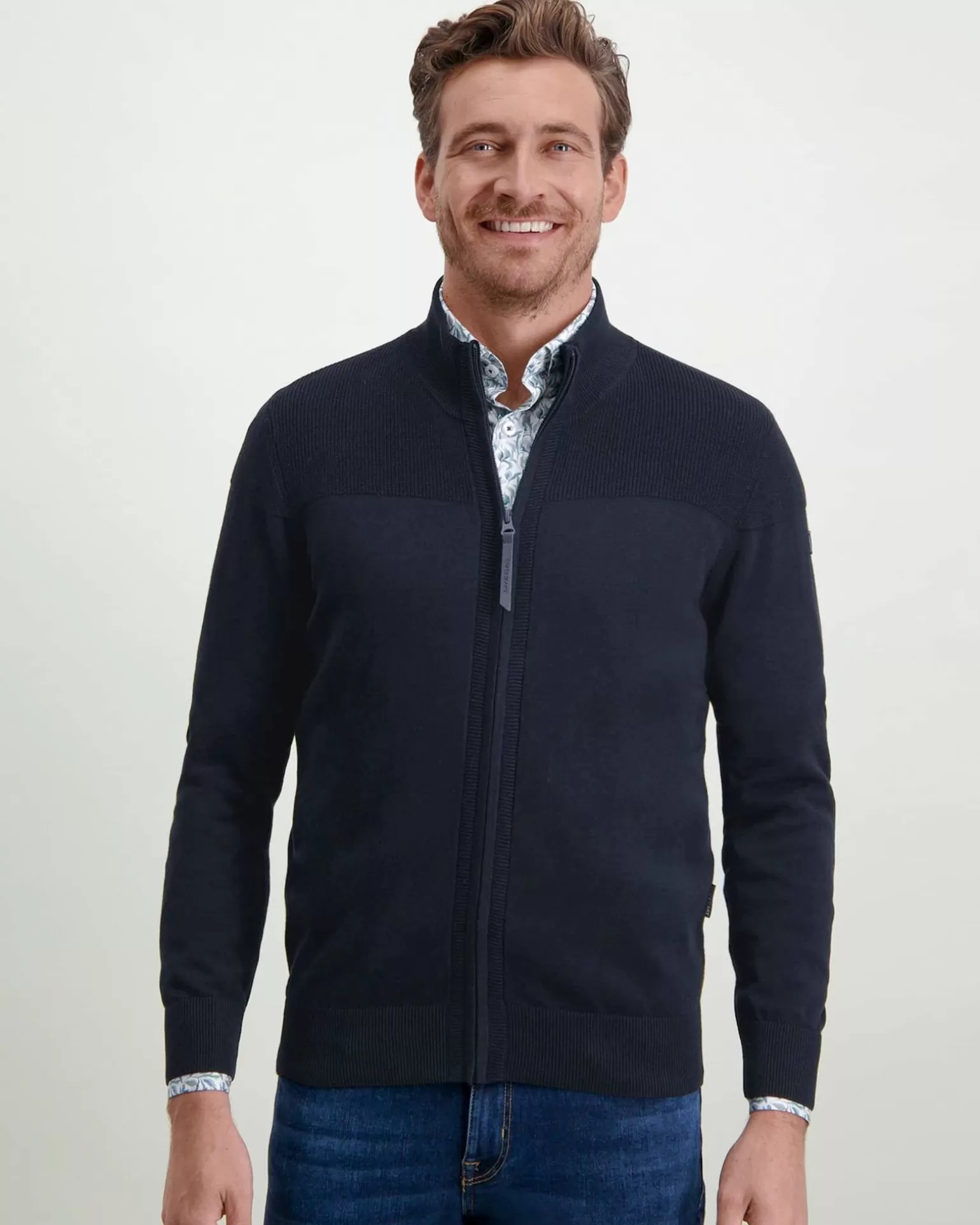 Vest>State of Art Best Sale