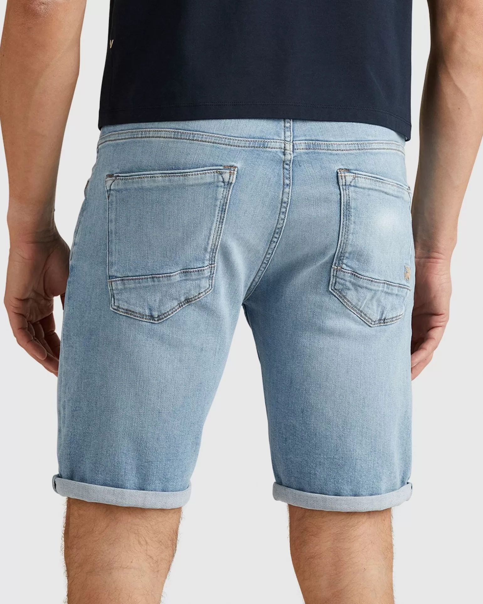 V7 Short>Vanguard Outlet